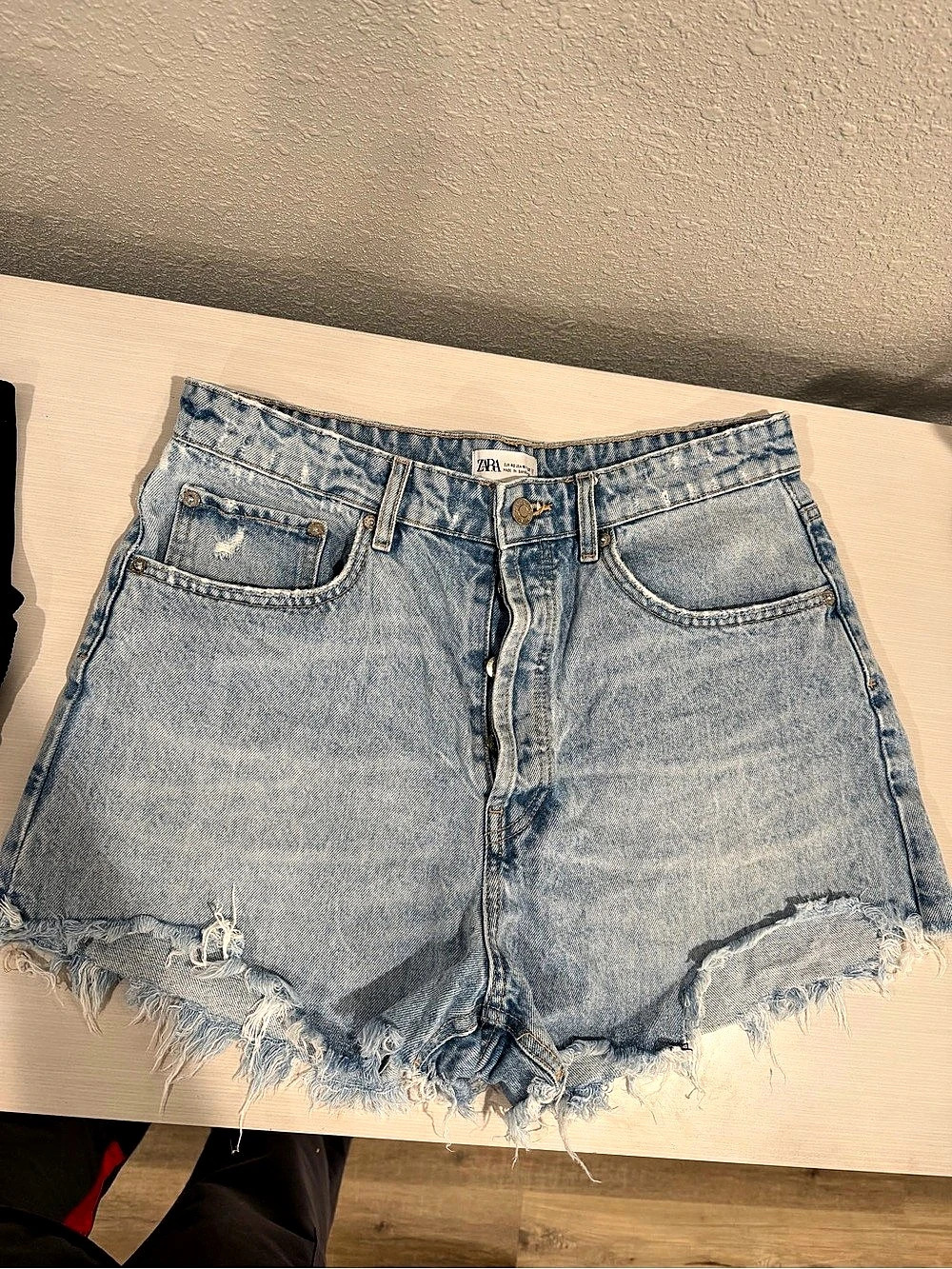 Zara Women's Distressed Jean Shorts size 10
